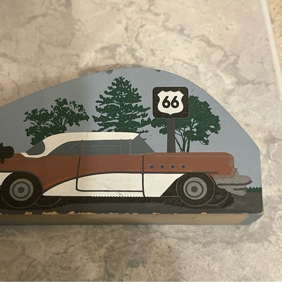 The Cat's Meow Village Route 66 Series, 1998 No. 292 Route 66 Shield with Car - Picture 4 of 9